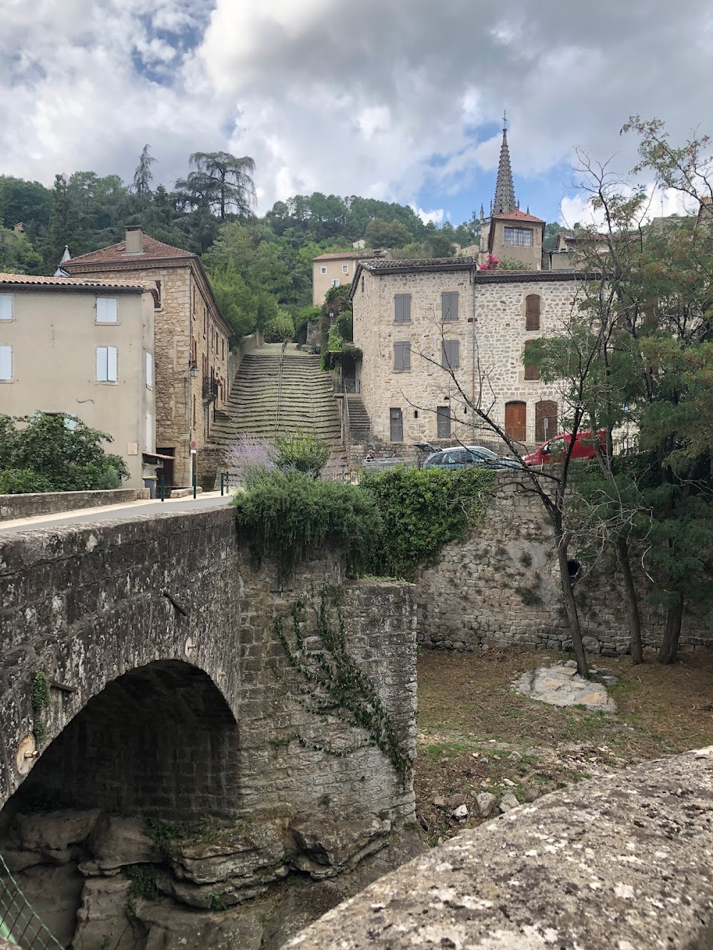 Le cabanon rose : Ravel's house and street scenes