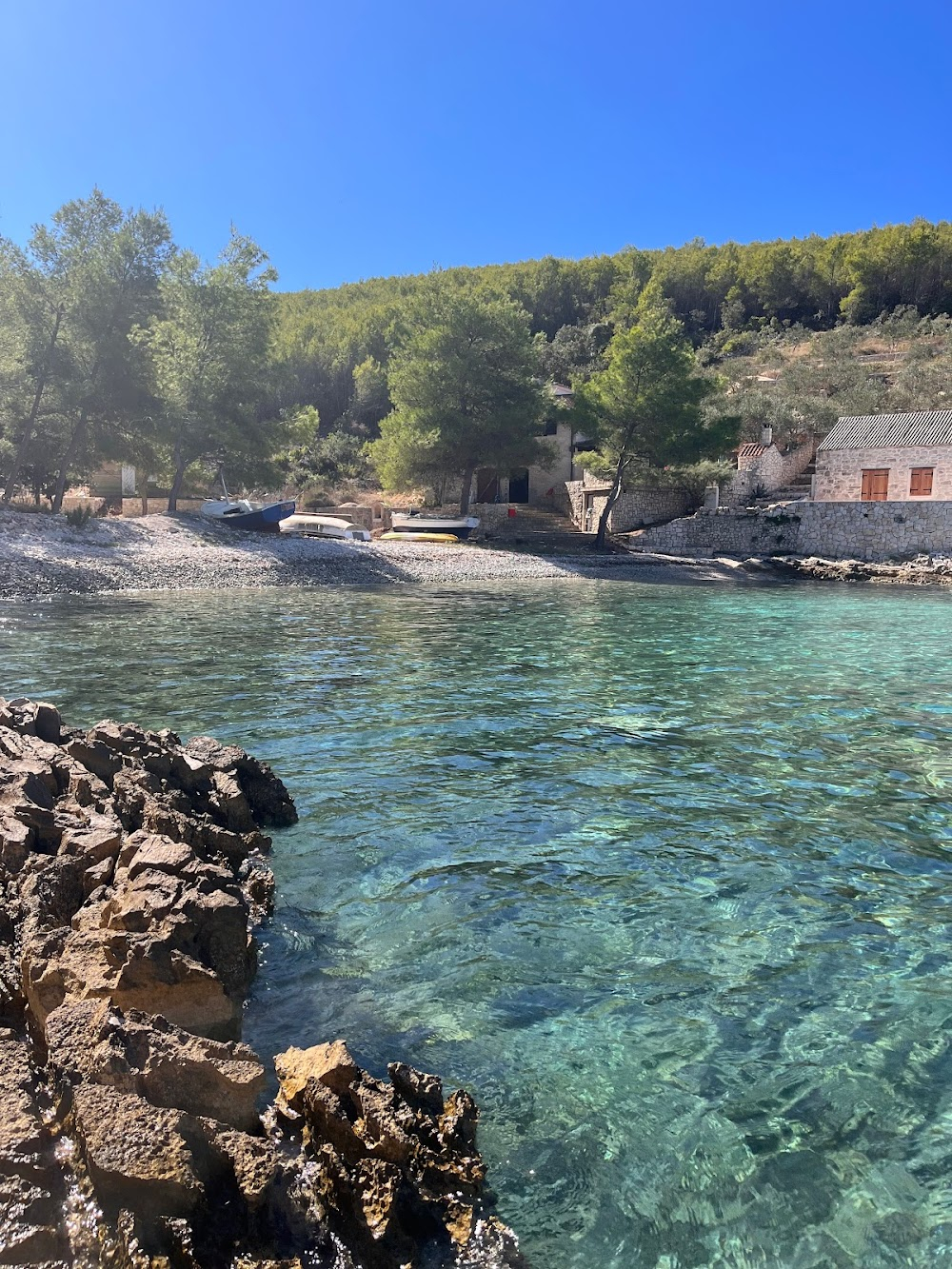 L'odyssée : Cousteau's seaside house and bay