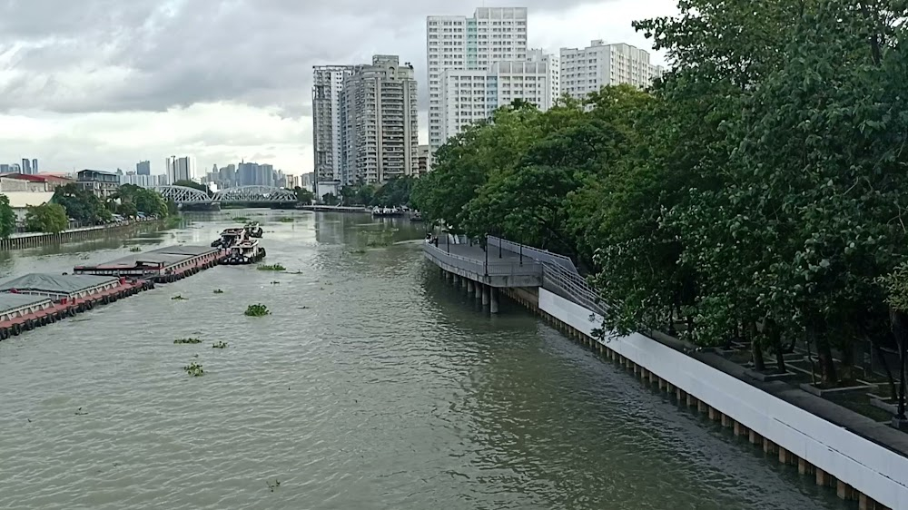 Lola : bridge where Arnold was killed