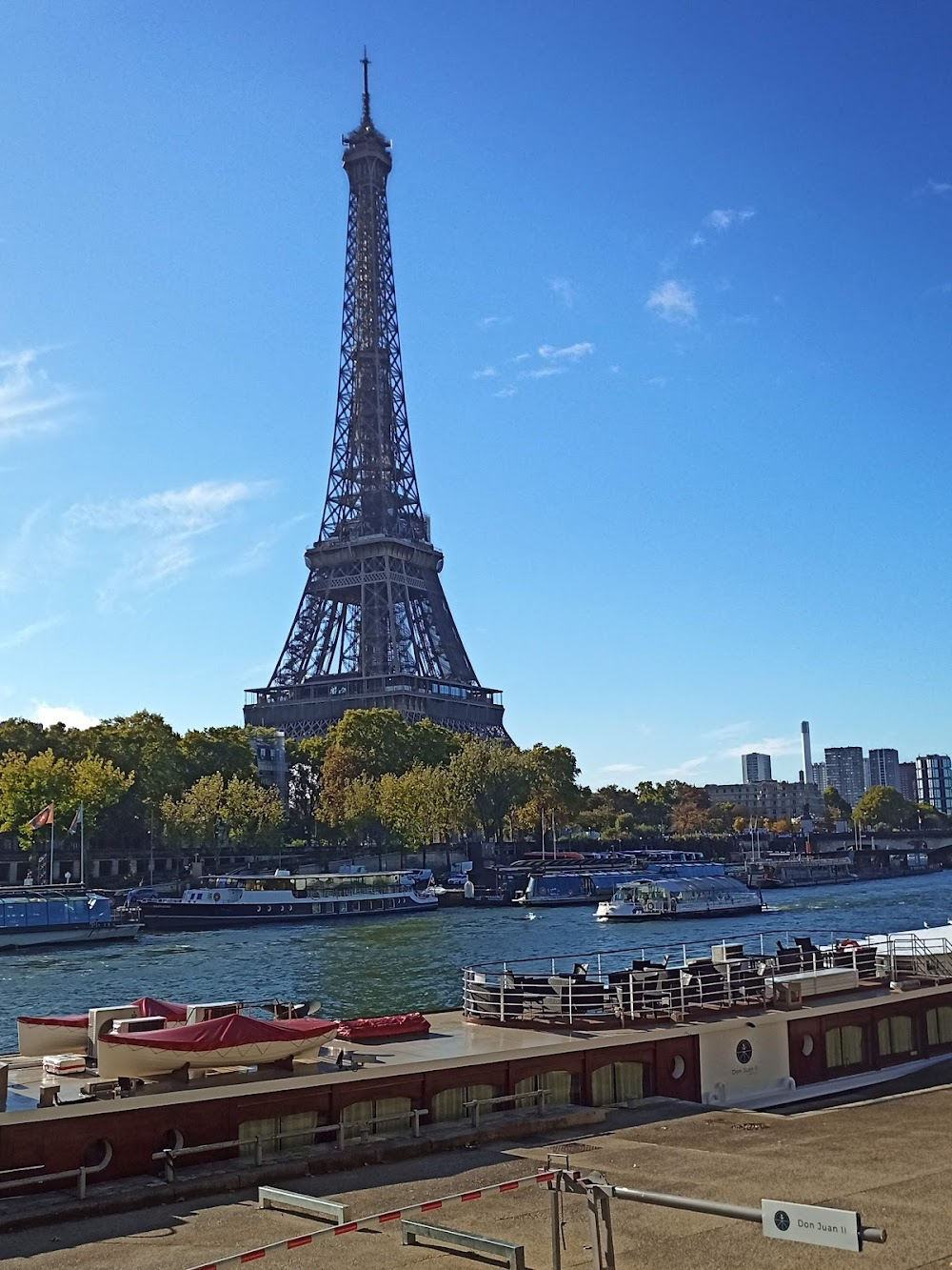 Stolen Holiday : first panoramic view of Paris