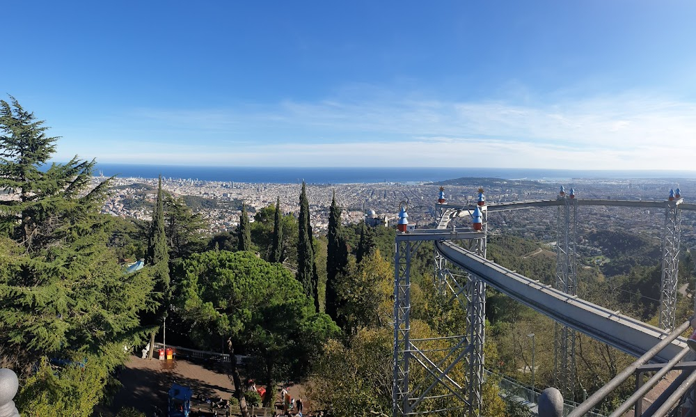 Piso de soltero : amusement park