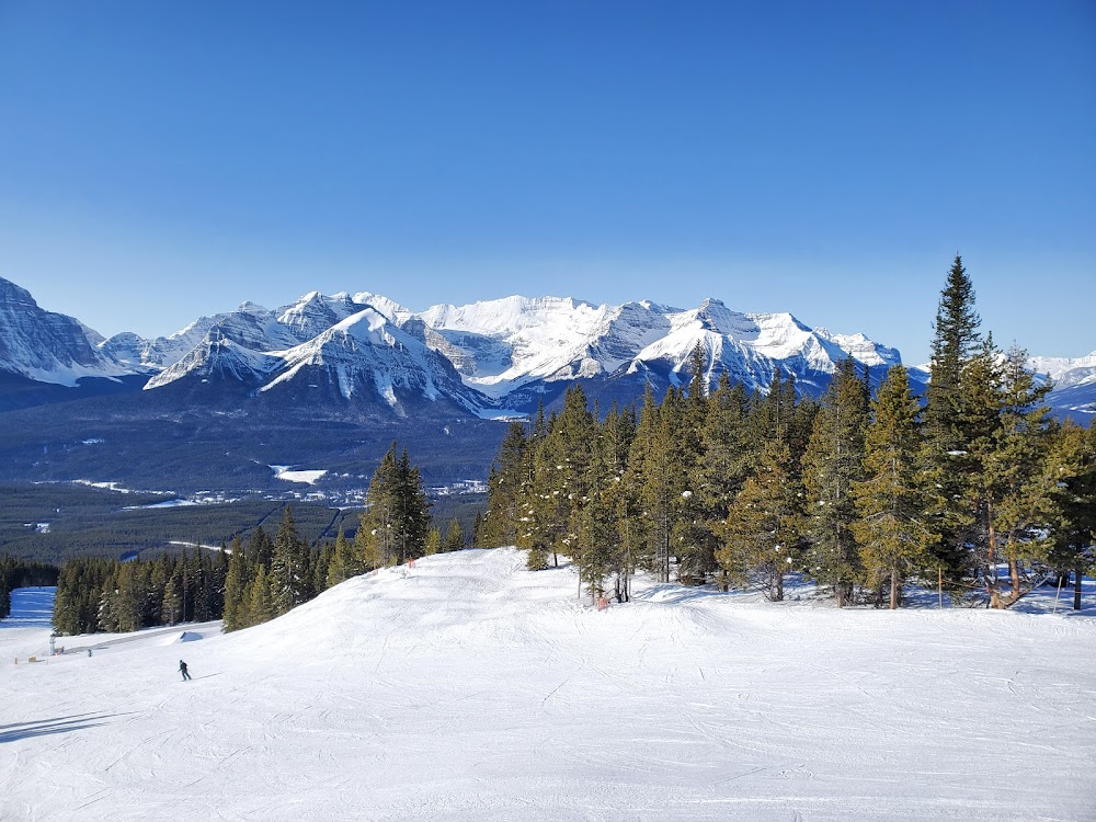 Lost and Found : ski resort: Megève