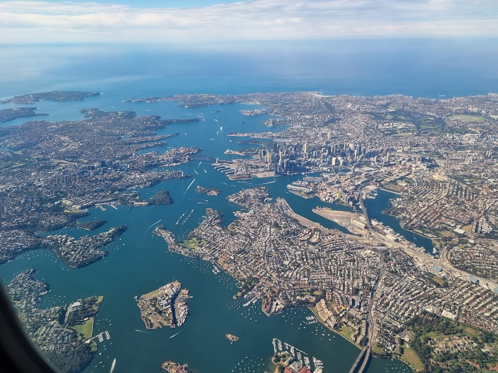 The Queen in Australia : 'SS Gothic' Royal Navy ship