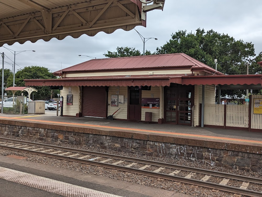 Mad Max : Train station scene