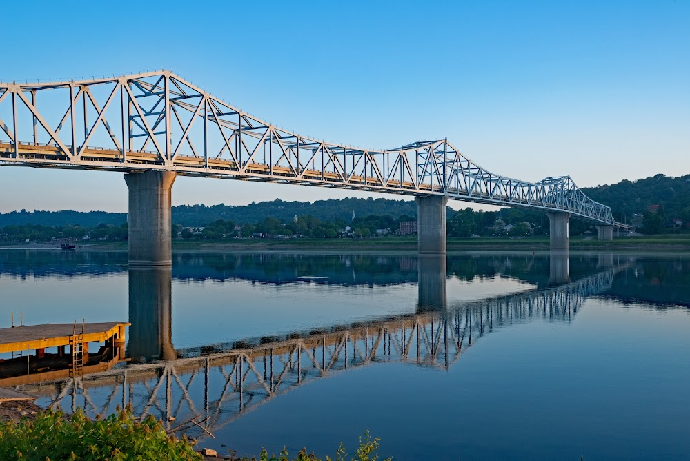 Madison : Spanning Ohio River