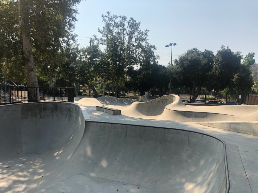 Mag Wheels : Scenes at the 'Boogie Bowl' skate park, a real world location form 1977 - 1983. Since demolished.