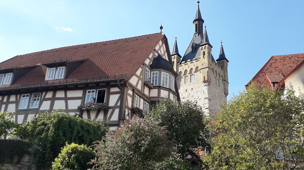 Eine Hochzeit platzt selten allein : 