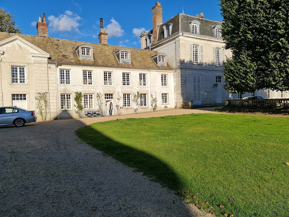 La frontière de l'aube : Eve's family estate