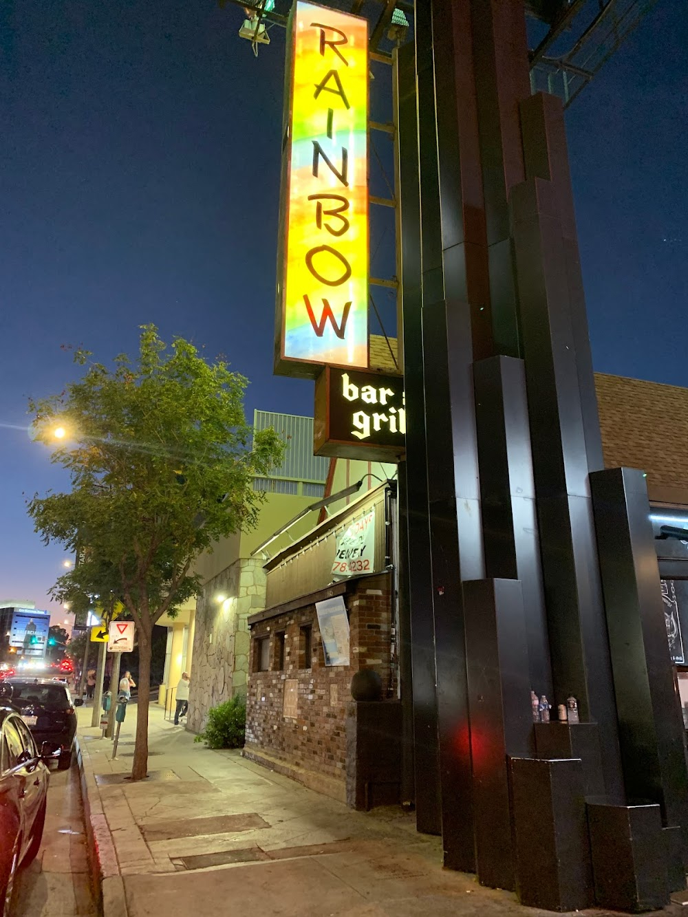 Marlowe : Largo strip club, the Roxy Theatre since 1973