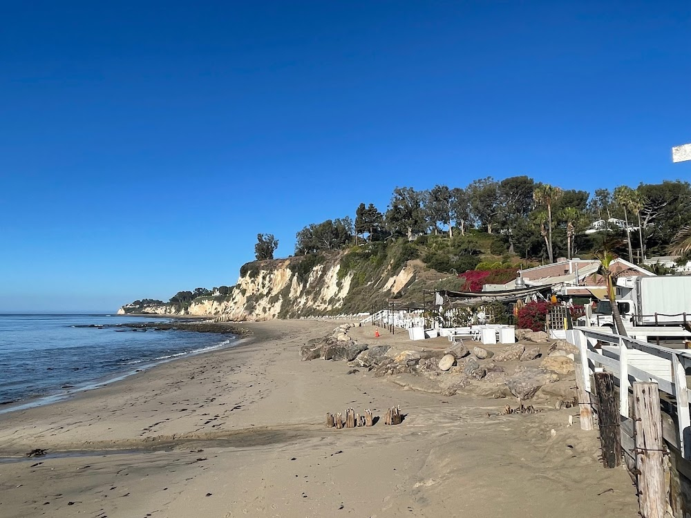 Married : Dr. Carolyn Fields beach home