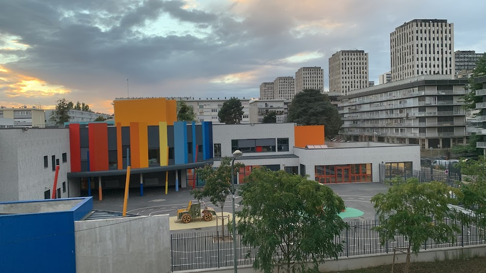 Nous, le peuple : lycée Jean-Jacques Rousseau