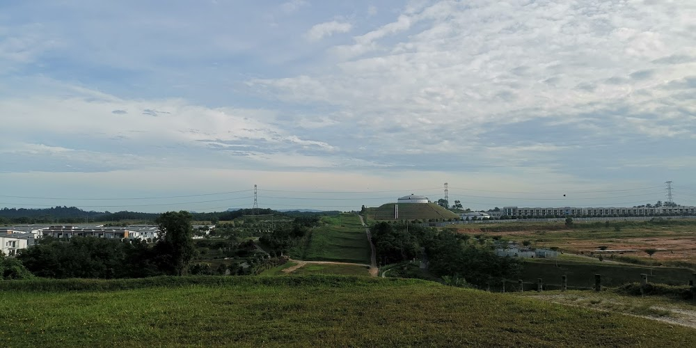 Meranduk Geruh Di Kaki Langit : location