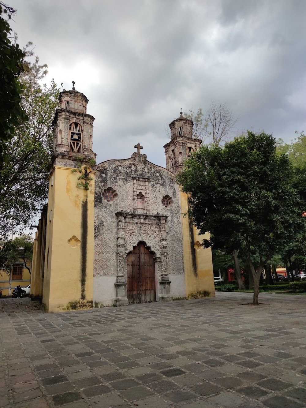 Mi pequeña traviesa : Julia's and Alberto's Wedding Church