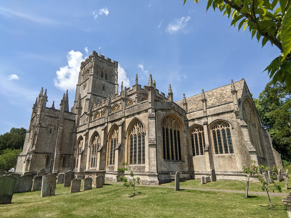 Miss Marple: Nemesis : Exterior of St. Peter church where memorial service is held for Elizabeth Temple. The interior of Chipping Campden parish church is used for church interior scenes