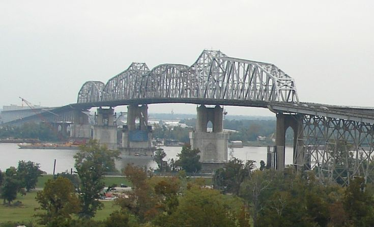 Modern New Orleans : train and automobile bridge