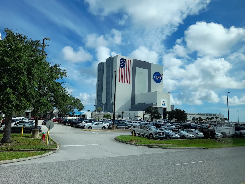 Moonraker : exteriors: space research facility