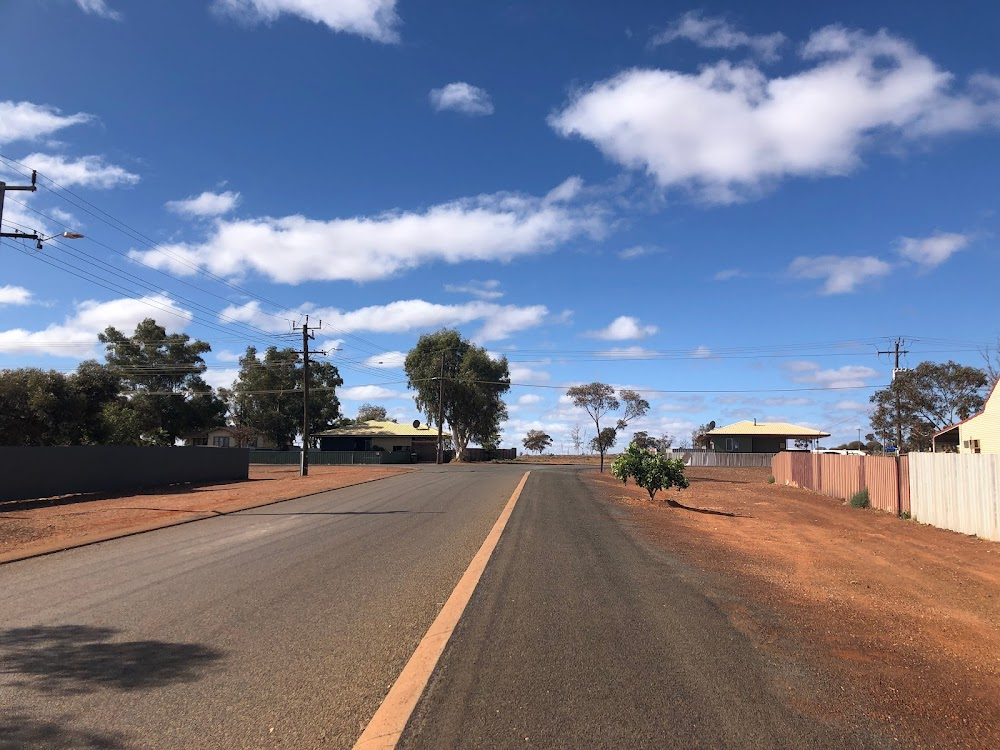 Munda nyuringu: A Film of the Fringedwellers of the Goldfields : 