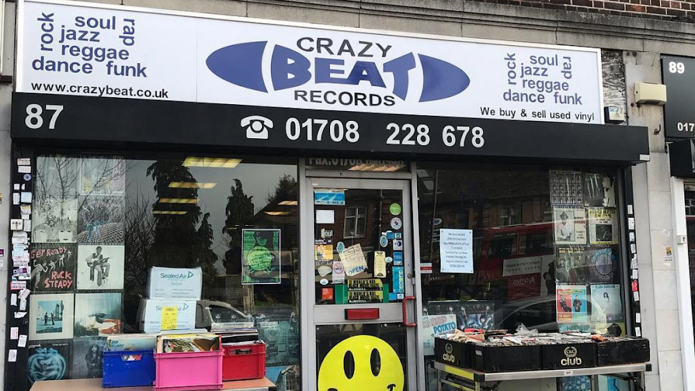 My Mad Fat Diary : Record shop