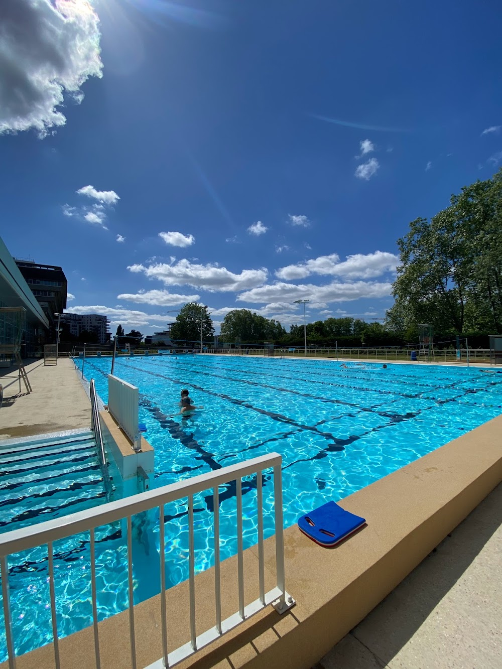 Naissance des pieuvres : swimming-pool sequences