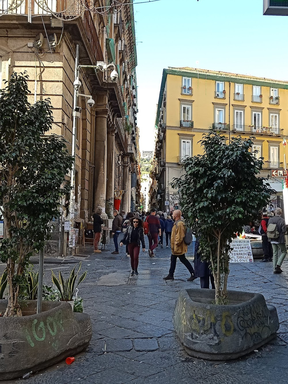 Napoli velata : Adriana walking