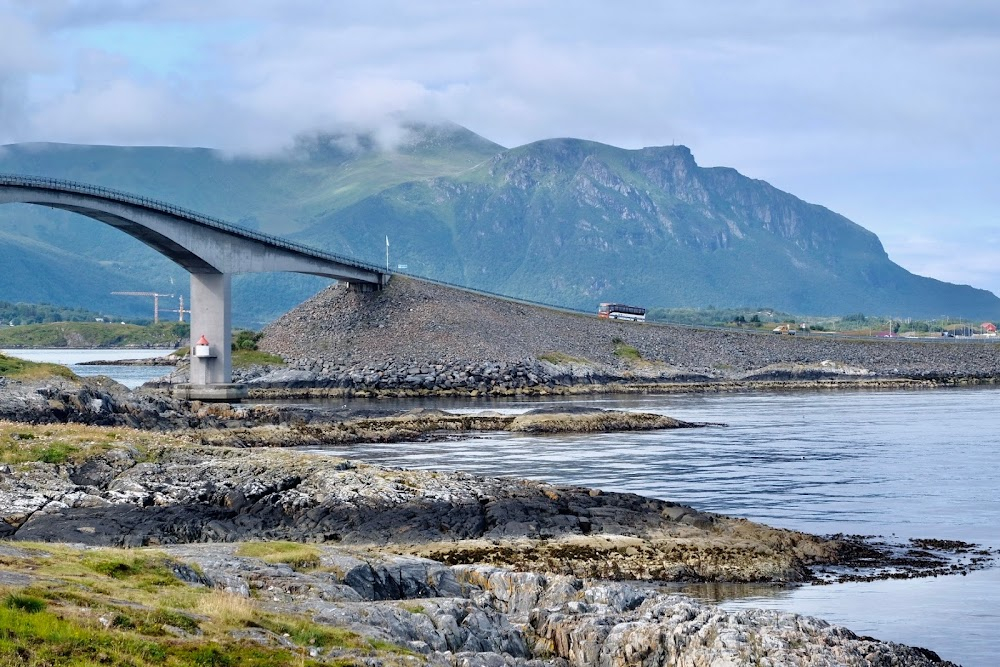 No Time to Die : location: Atlantic Ocean Road