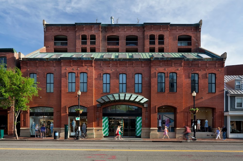 No Way Out : Georgetown subway station