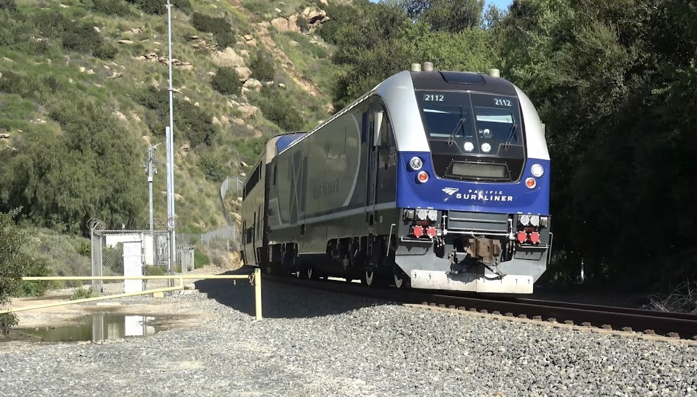 North by Northwest : closing train shot