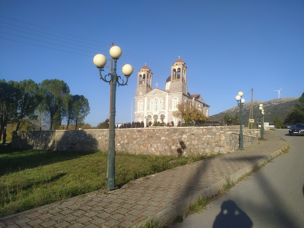 O drapetis : Village's train station