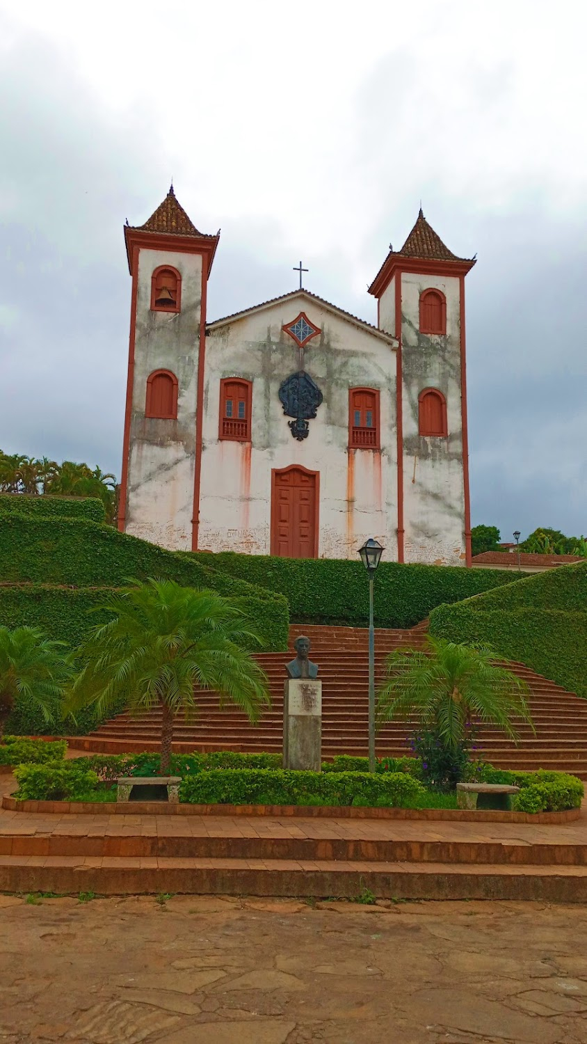 O Segredo dos Diamantes : church, outside scenes