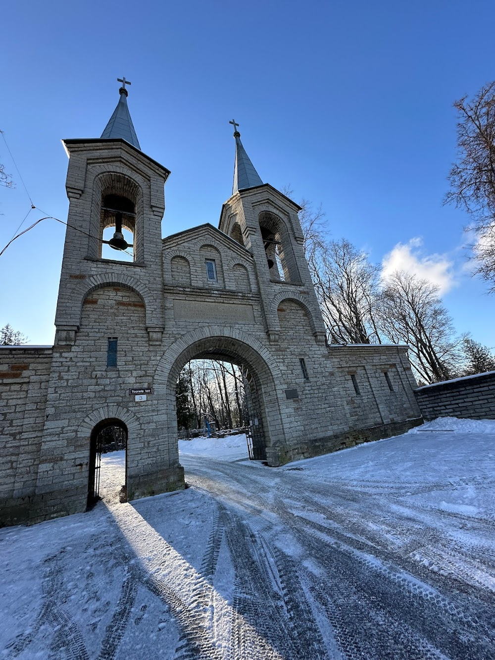 O2 : cemetery