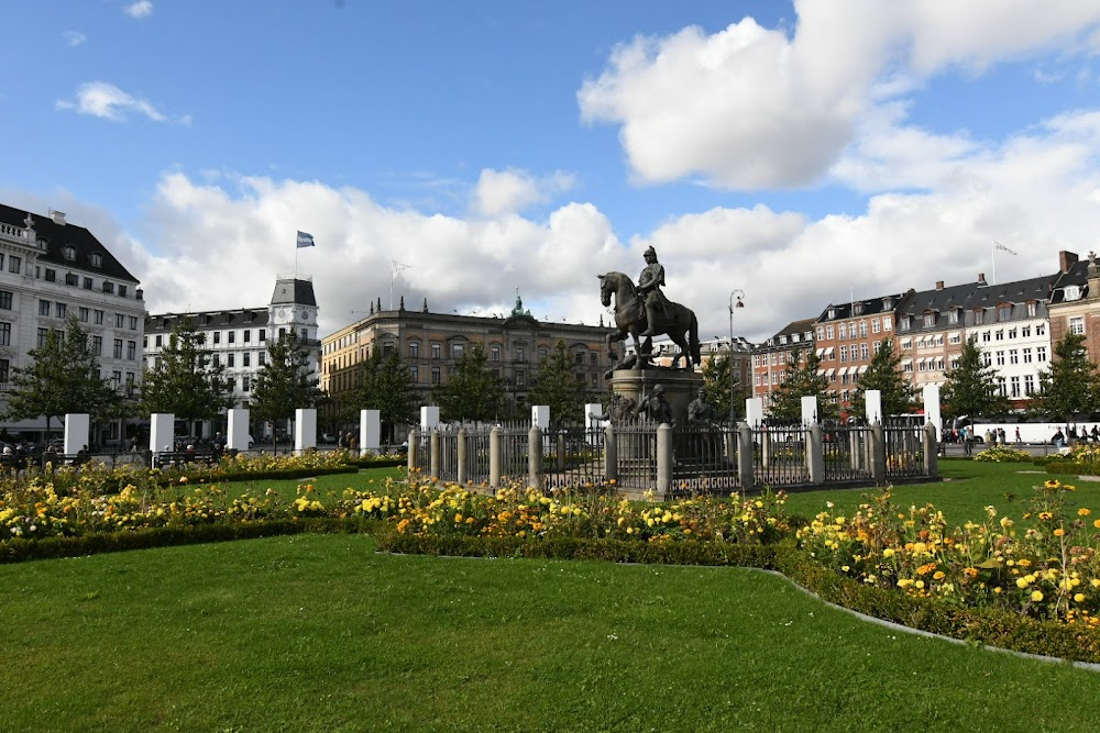 Bjørnstjerne Bjørnsons Lig føres gennem København : 