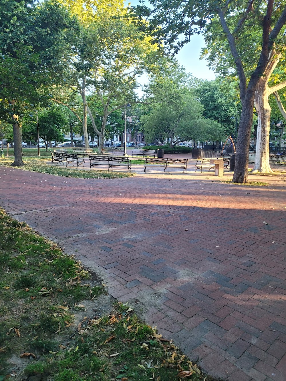 On the Waterfront : riverside park, glove and swing scene in front of Castle Point Terrace