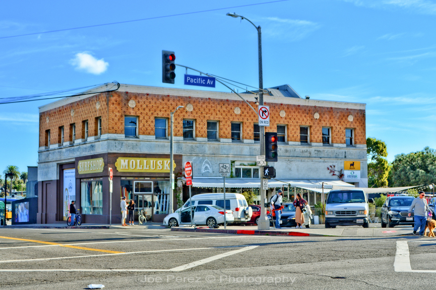 Once Upon a Time in Venice : as Dave's Surf