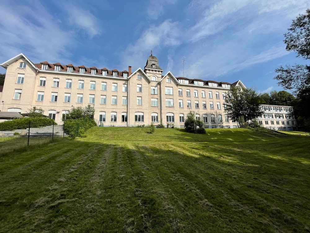 Oscar et la dame rose : hospital exteriors