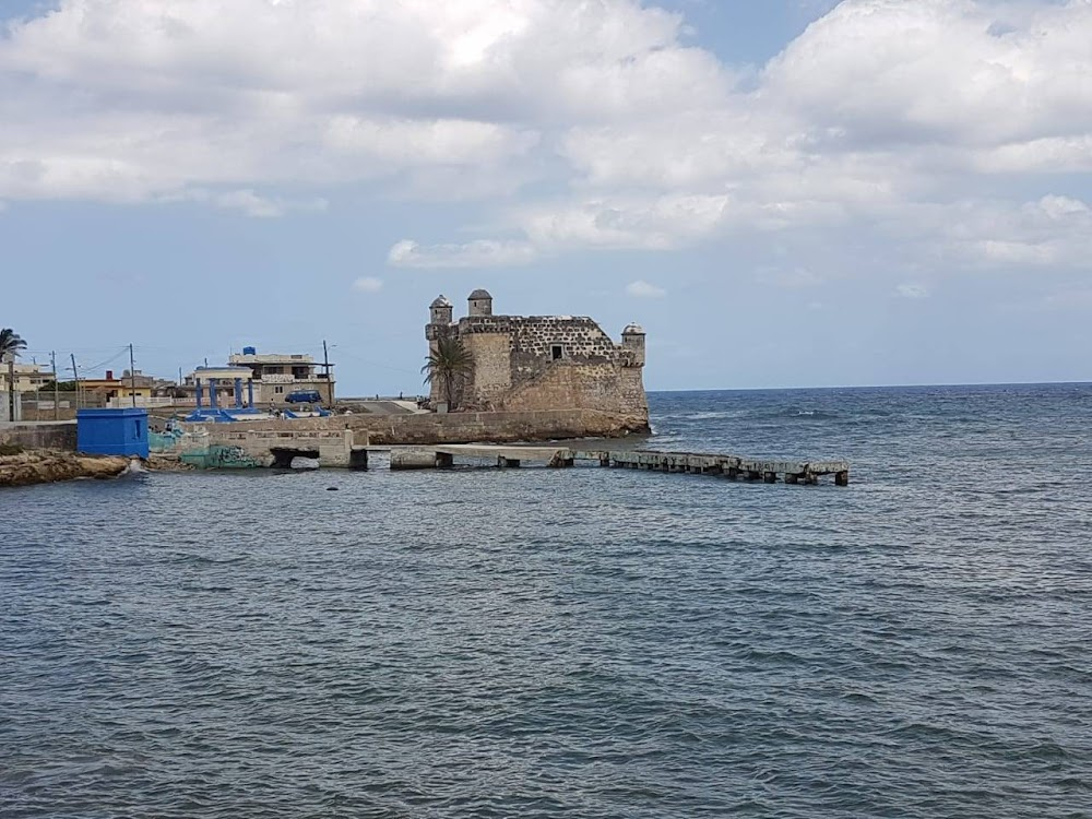 Papa Hemingway in Cuba : Boat Docking