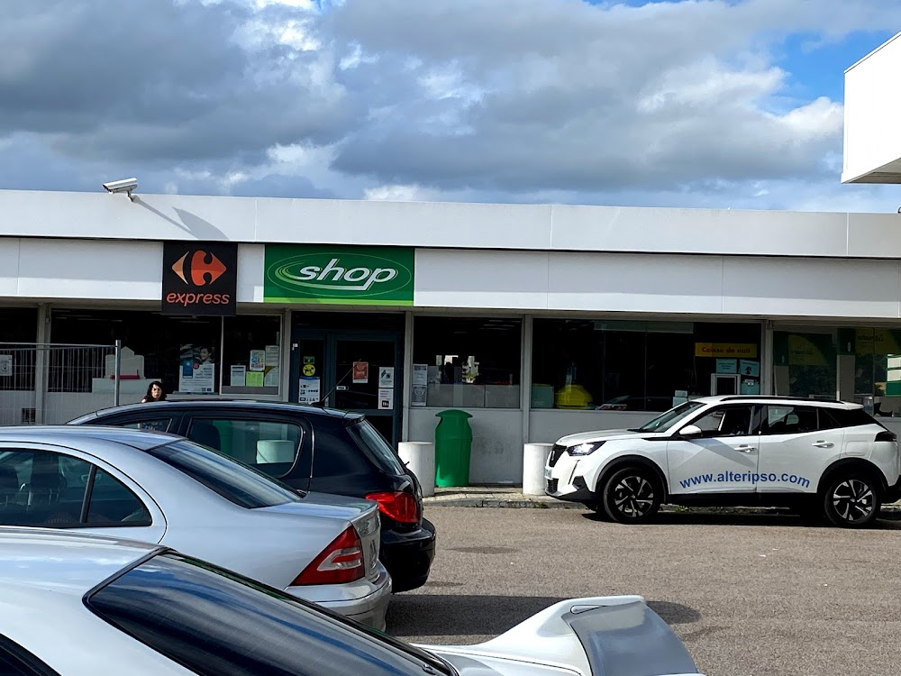 Paris-Willouby : Gas Station