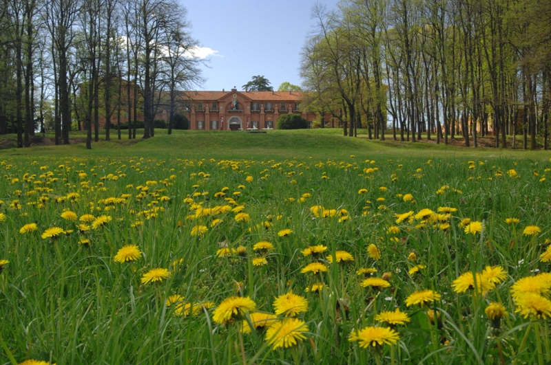 Passione d'amore : frontier outpost barracks