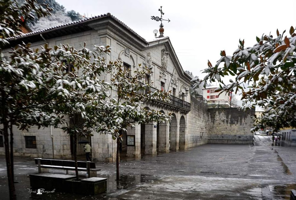 Patria : Town square and church scenes