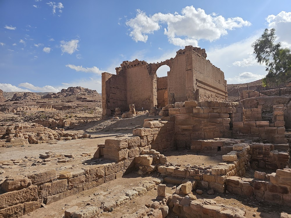 Petra: Secrets of the Ancient Builders : Qasr Al-Bint