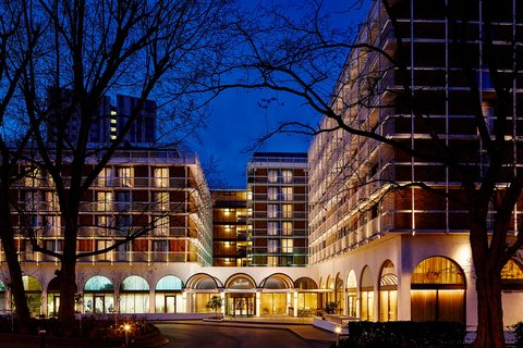 Philomena : Washington, DC hotel interior scenes