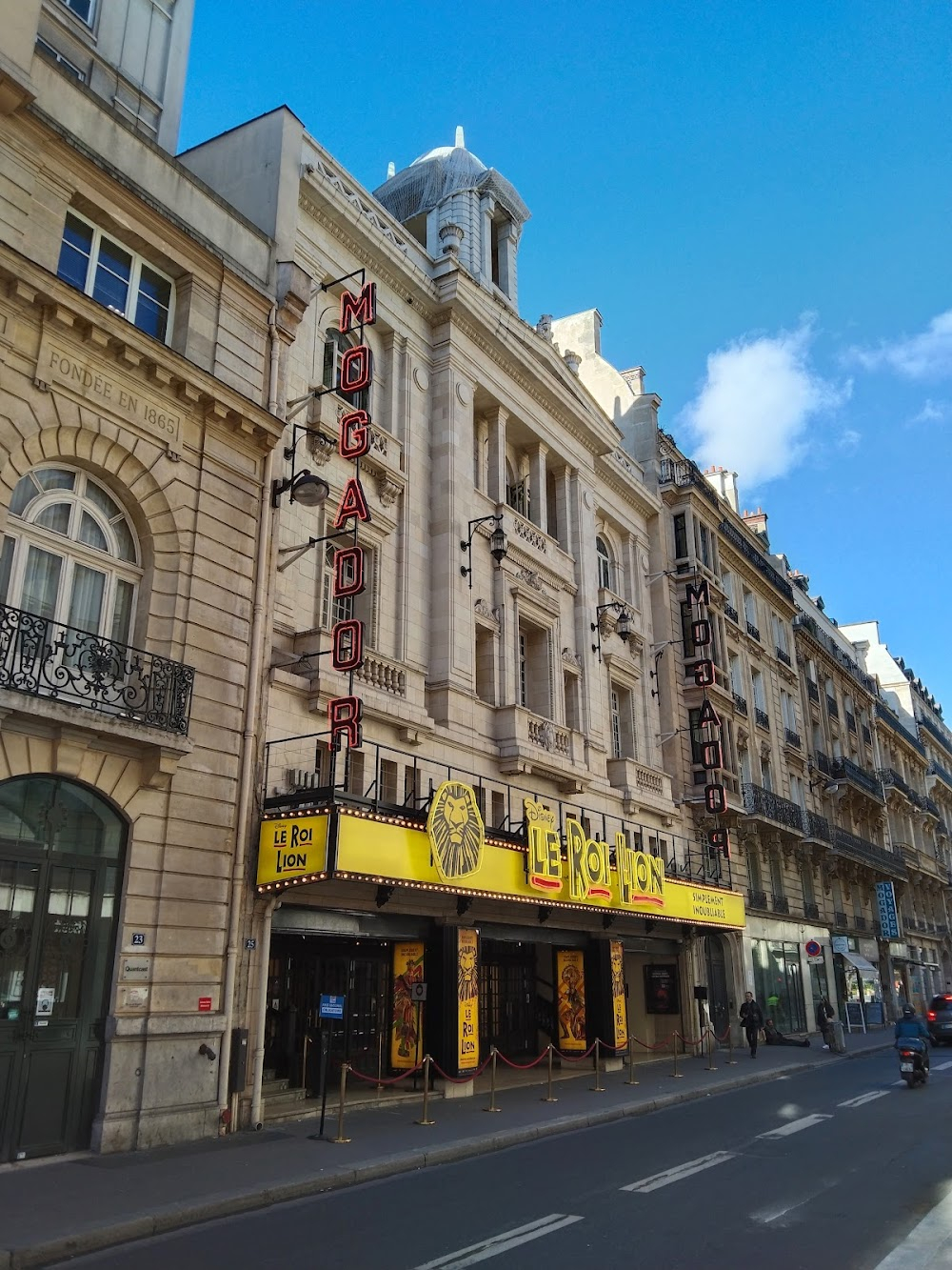 Les volets verts : performance of 'Don Juan' at the Théâtre Mogador