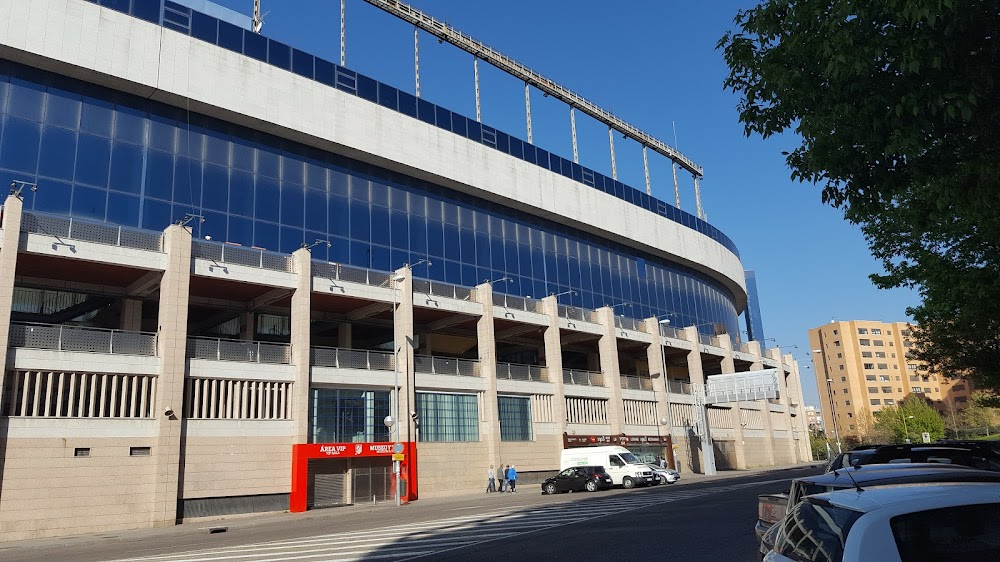 Al fútbol : stadium