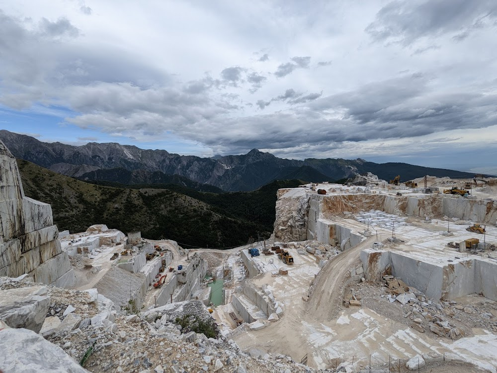 I figli di nessuno : marble quarries