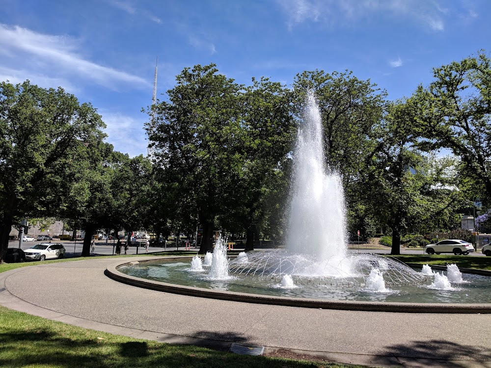 Glimpses of Australia : Pioneer Women's Memorial Garden