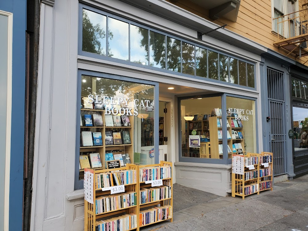 Red Snow : bookstore scene