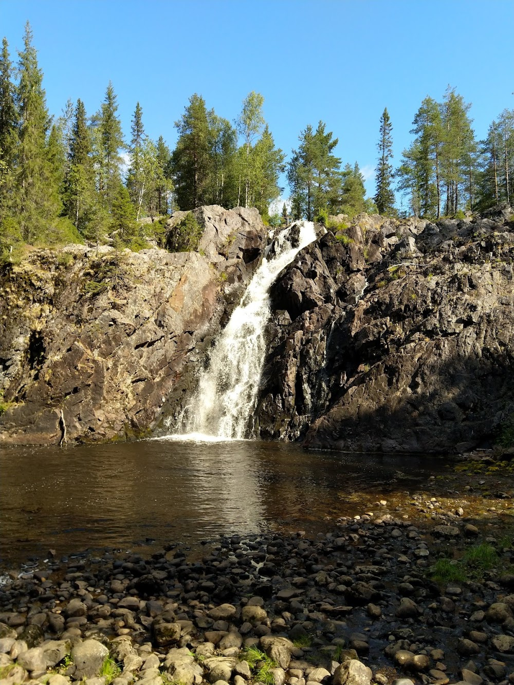 Eedenistä pohjoiseen : 