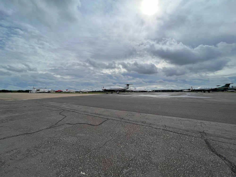 Reunion at Fairborough : many of the airfield scenes