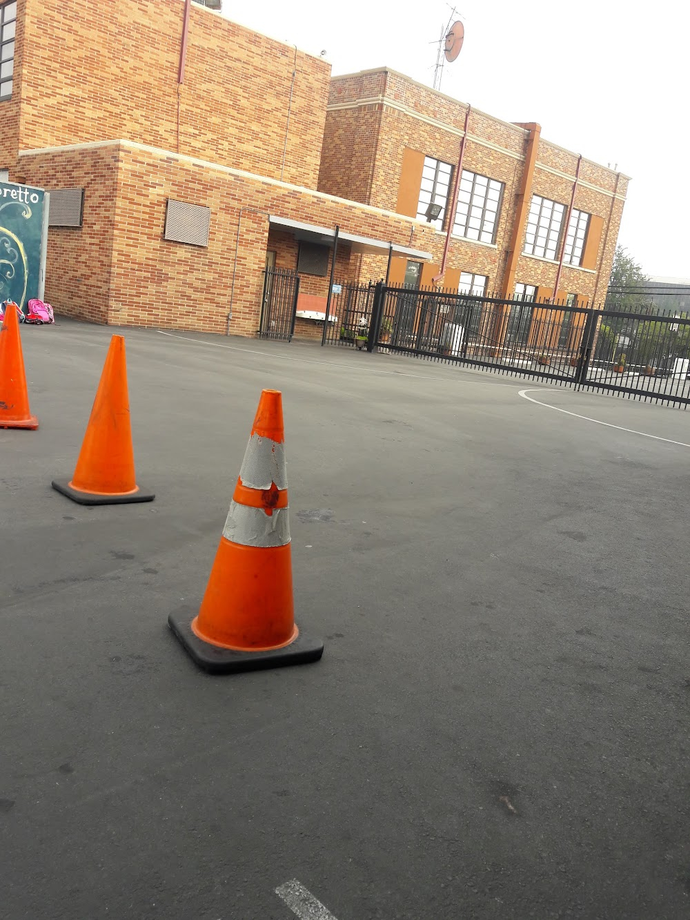 Ricochet : Opening scenes at basketball court. Located south west of W. Court st. and Belmont Ave.