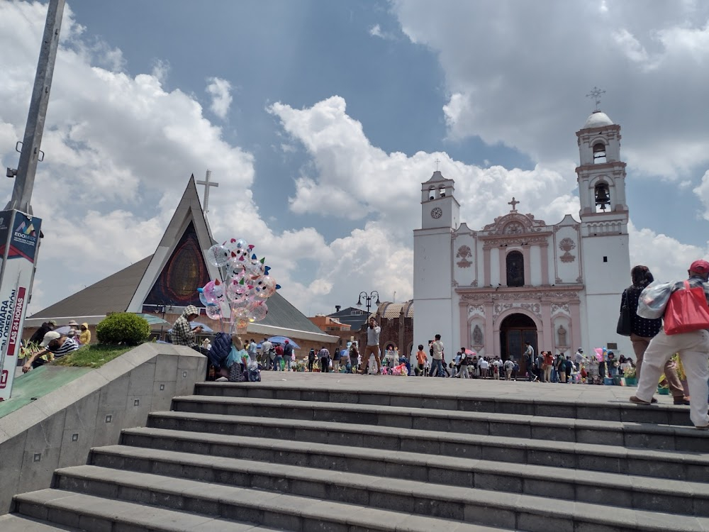 Run for the Sun : Van Anders and Browne's base at a 16th century hacienda and sugar plantation-refinery built by Hernan Cortes