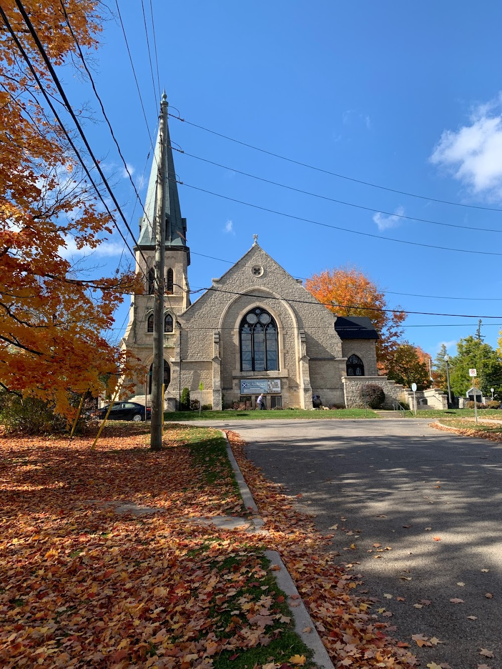 Salem Falls : Church service attended by Gillian and Amos Duncan